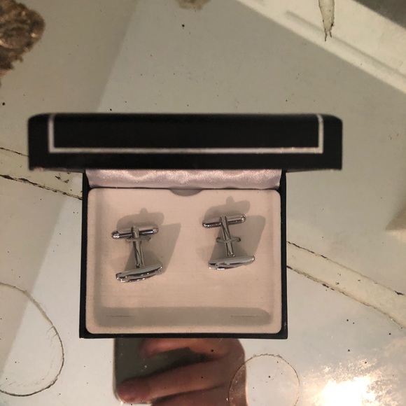 Silver & Black Cuff Links - Picture 4 of 5